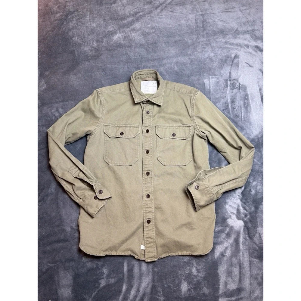 Banana Republic BR/HTG Reissued Archive Men's Small Button Down